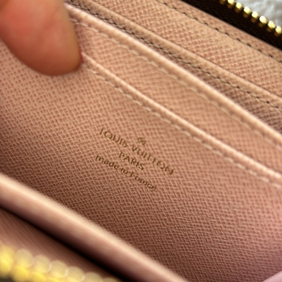 Louis Vuitton Damier Compact Wallet with Pink Interior - Picture 8 of 10